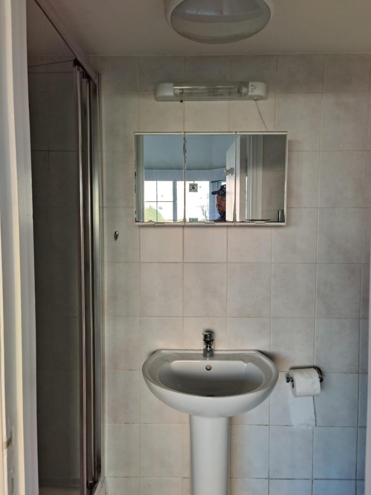 Апартаменты Studio On Golders Green Road Лондон Экстерьер фото