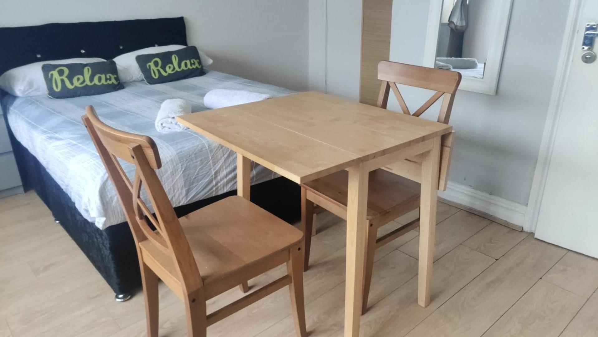Апартаменты Studio On Golders Green Road Лондон Экстерьер фото