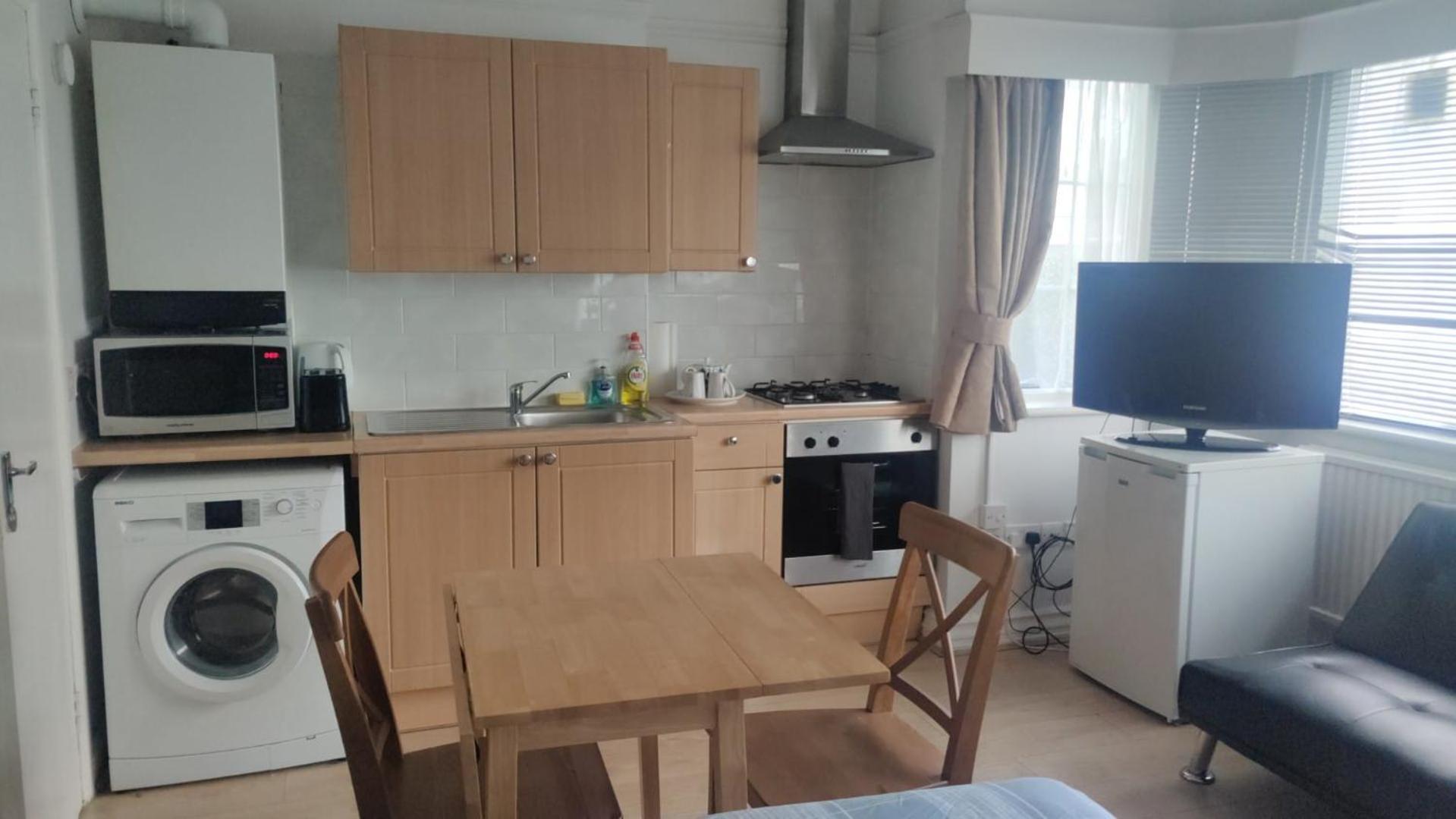 Апартаменты Studio On Golders Green Road Лондон Экстерьер фото